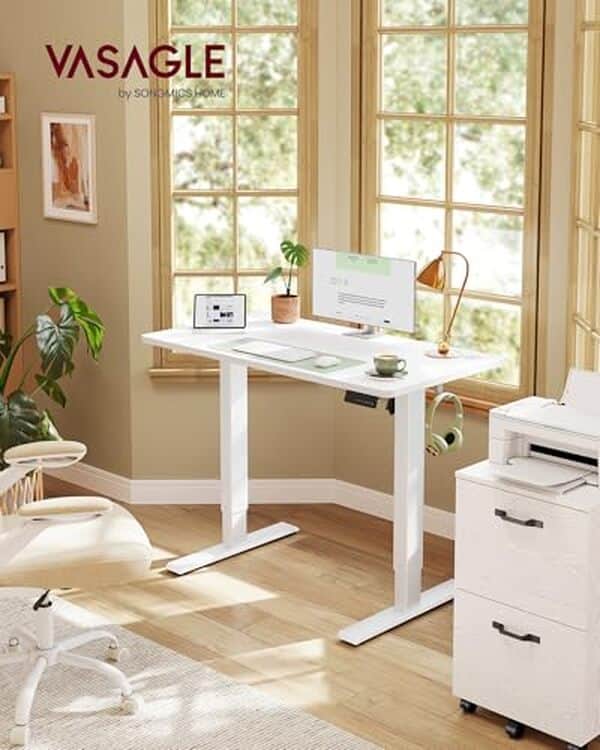 Découvrez notre test détaillé du bureau électrique VASAGLE : performances, design et praticité du meilleur bureau assis-debout pour votre espace de travail. 